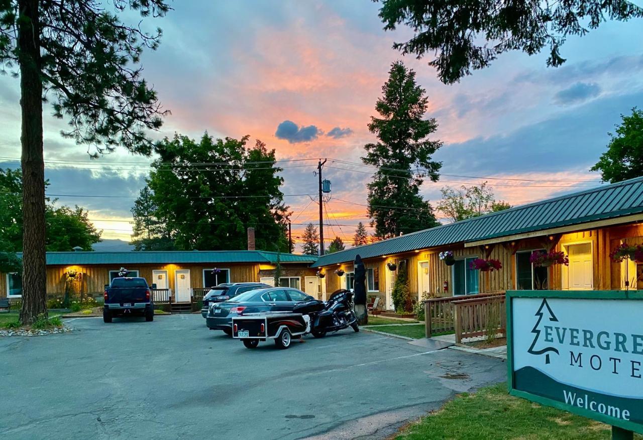 Evergreen Motel Libby Exterior photo